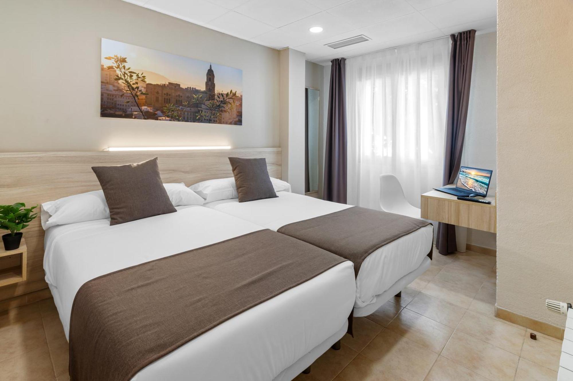 Hotel Vas Malaga Ciudad Exterior foto